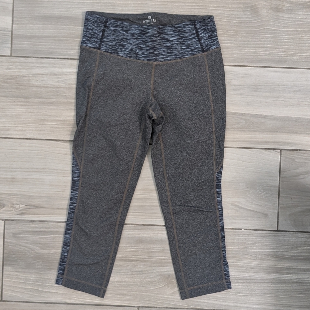🥁 Athleta Splits Relevantion Capri Leggings